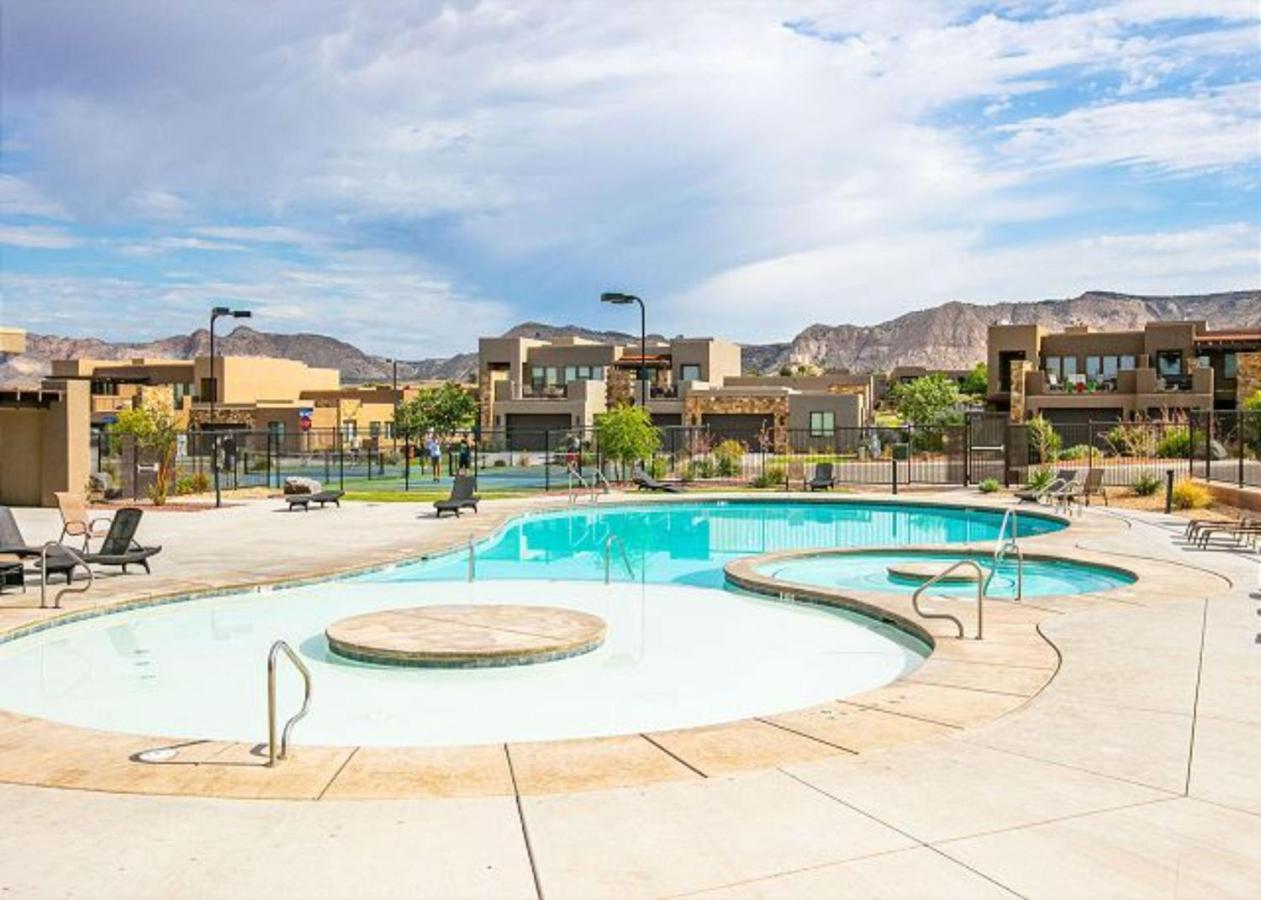 Lounging At The Ledges Apartment St. George Exterior foto